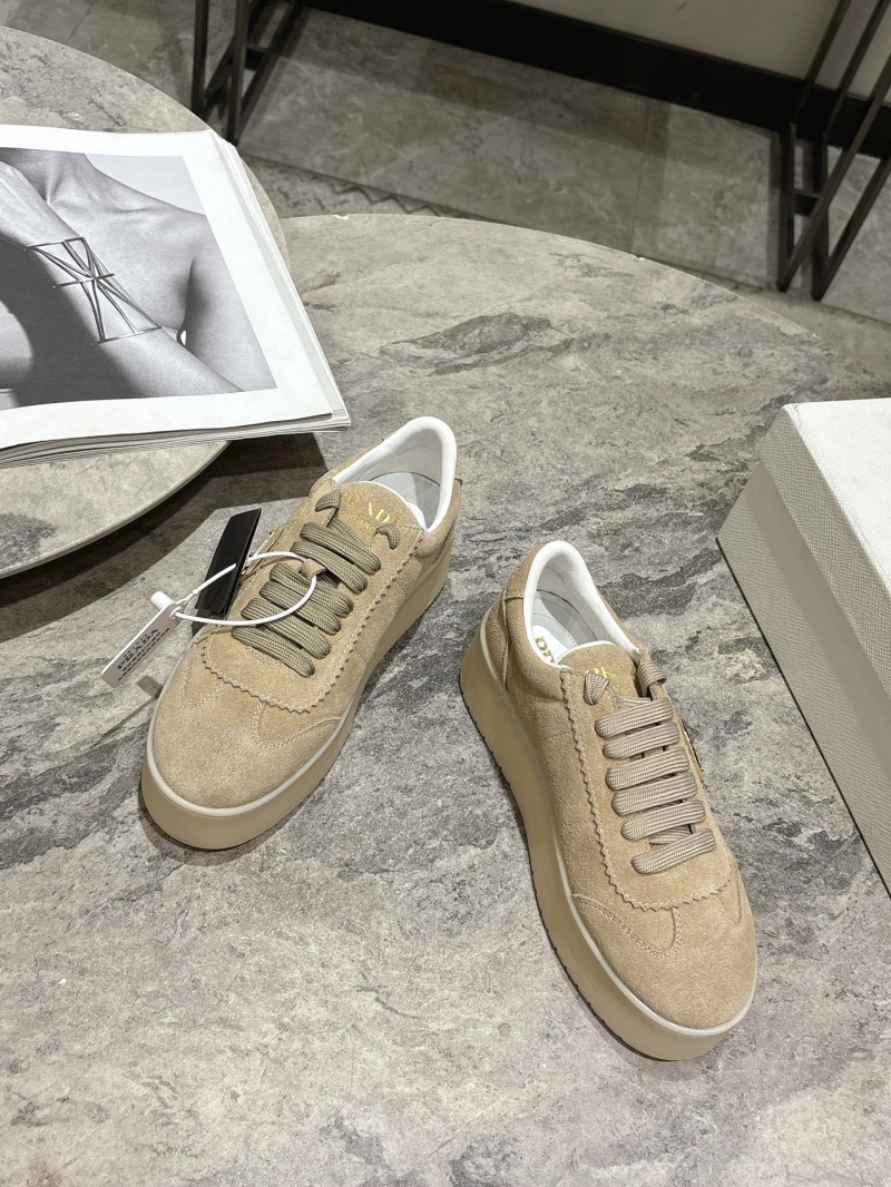Pra*a sneakers
